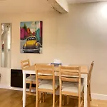 Le Ptit Cosy Versaillais 42sqm apartment -